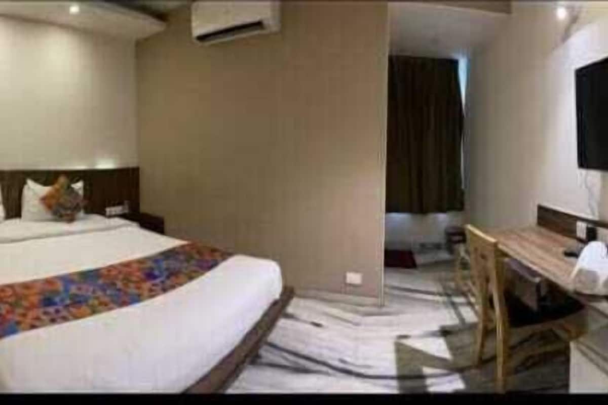 Luxury Double or Twin Room, 1 King Bed, Smoking, City View