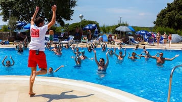 Seasonal outdoor pool