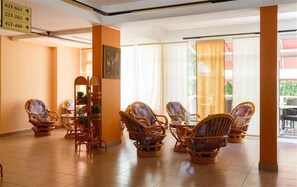 Lobby sitting area - Villa Lovorka - Hotel Resort Drazica (Krk)