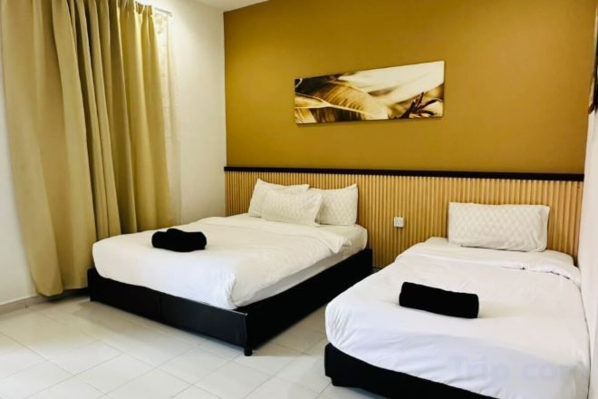 Escritorio, wifi gratis y ropa de cama