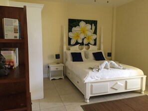 公寓, 2 間臥室, 海景 | 房內夾萬、獨特設計、獨特裝修、書桌