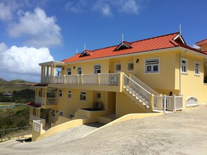 Exterior - South Sea House (Gros Islet)