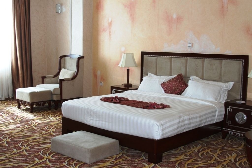 Deluxe Suite, City View