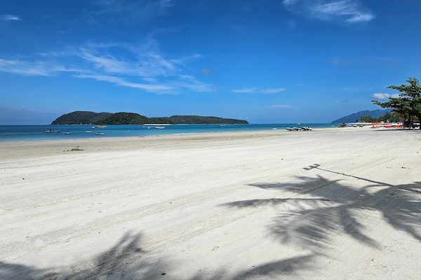 Di pantai
