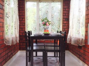 Huis, 1 slaapkamer (Tulip House) | Dineren op de kamer