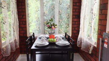 Tulip House | In-room dining