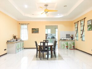 Villa, 3 Bedrooms | In-room dining