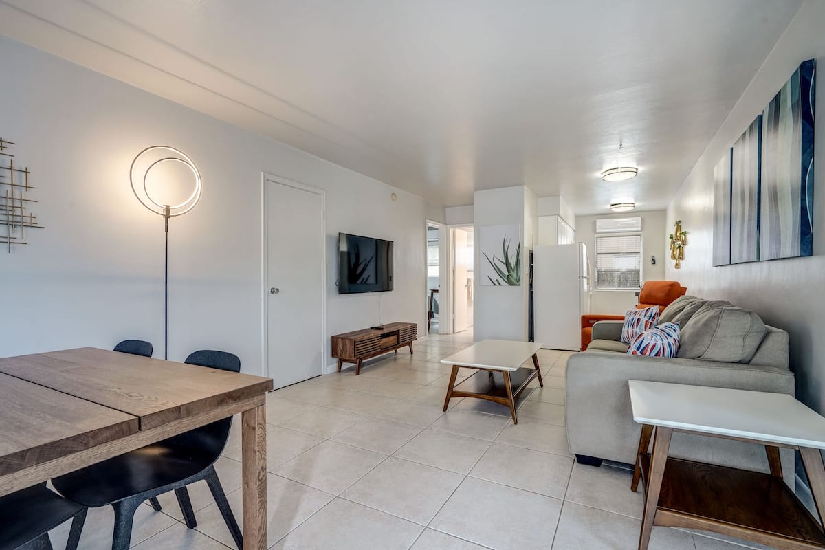 Classic Apartment, 1 Bedroom, Kitchen | Living area