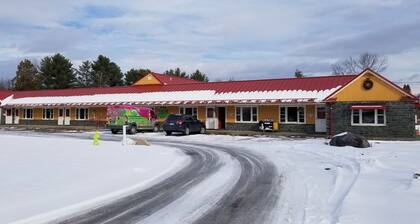 Middlebury Sweets Motel