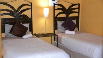 In-room safe, desk, free WiFi