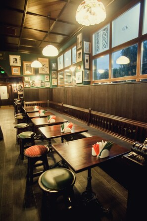 Serves breakfast, lunch and dinner - O'Hara (Voronezh)