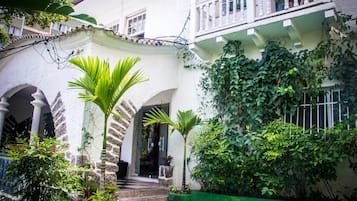 Entrada de la propiedad