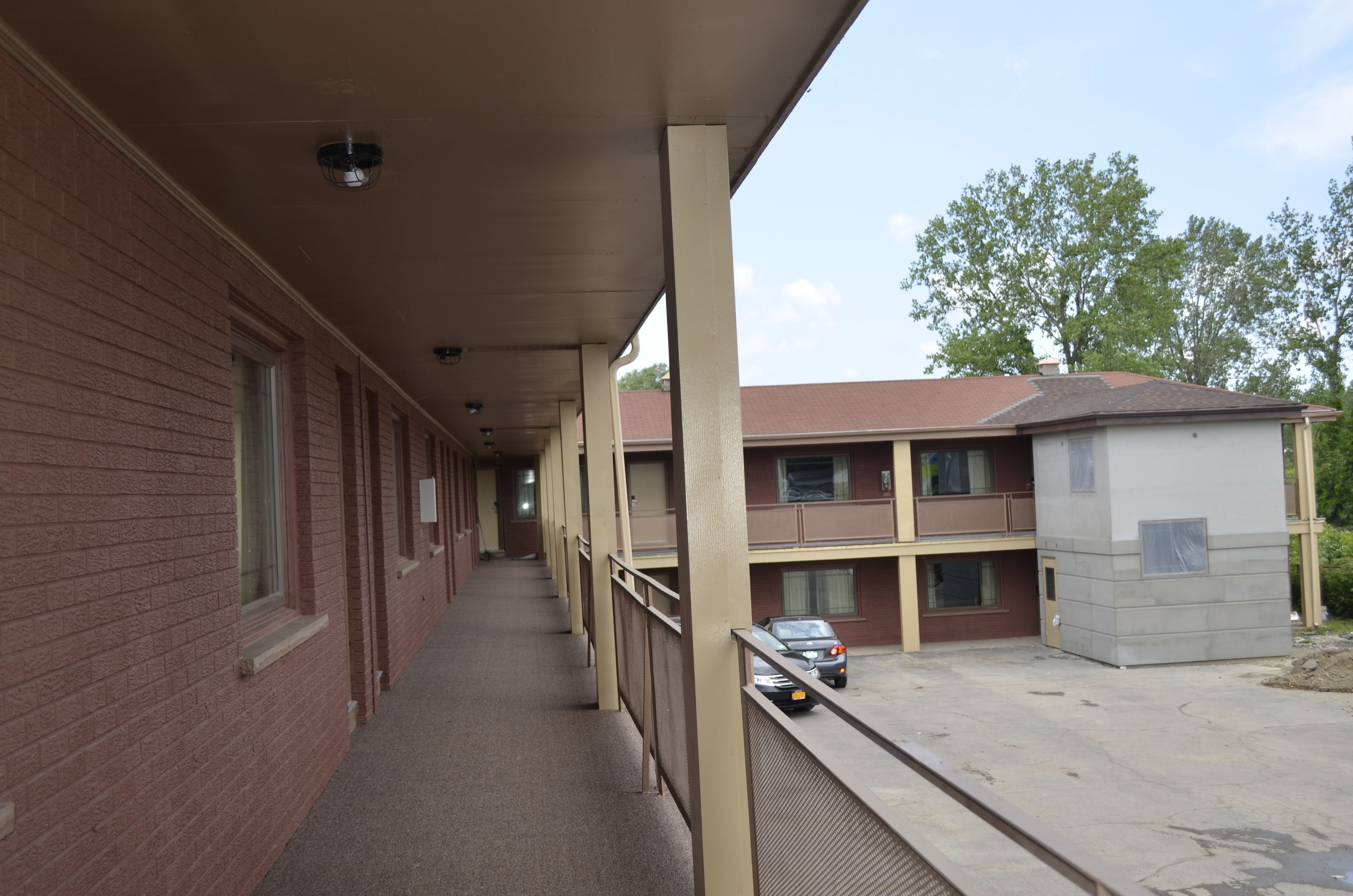 Photo - AArya Hotel By Niagara Fashion Outlets