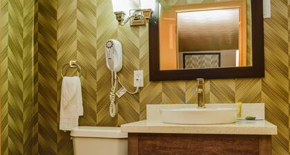 AArya Hotel By Niagara Fashion Outlets