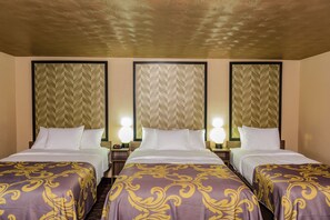 Family Room | Desk, iron/ironing board, free WiFi, bed sheets