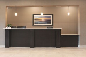 Lobby - Meridian INN Suites (Lloydminster)