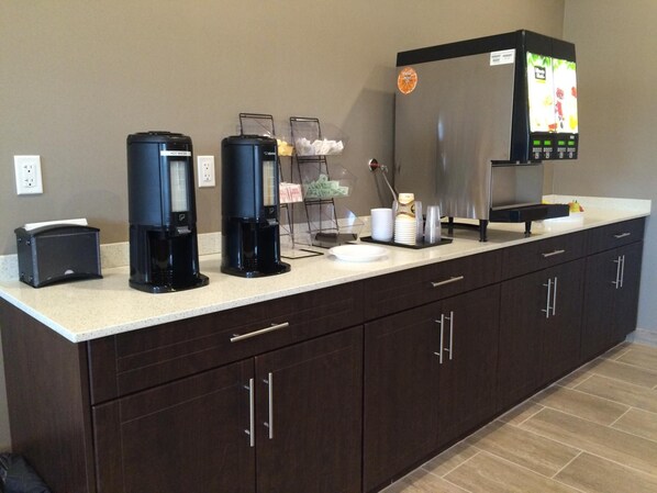 Free daily continental breakfast 