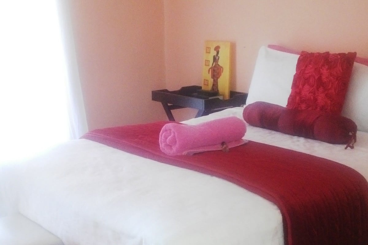 Double Room | In-room safe, cots/infant beds, rollaway beds, WiFi