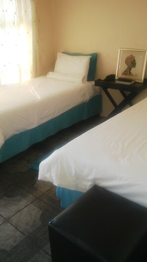 In-room safe, cots/infant beds, rollaway beds, WiFi - Kabelo Bed & Breakfast (Butha Buthe)