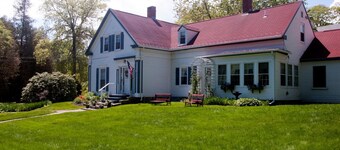 Candlebay Inn