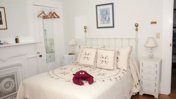 Huone, useita sänkyjä | Yksilöllisesti sisustettu, yksilöllisesti kalustettu