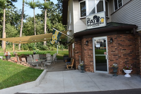 Bar (in der Unterkunft)