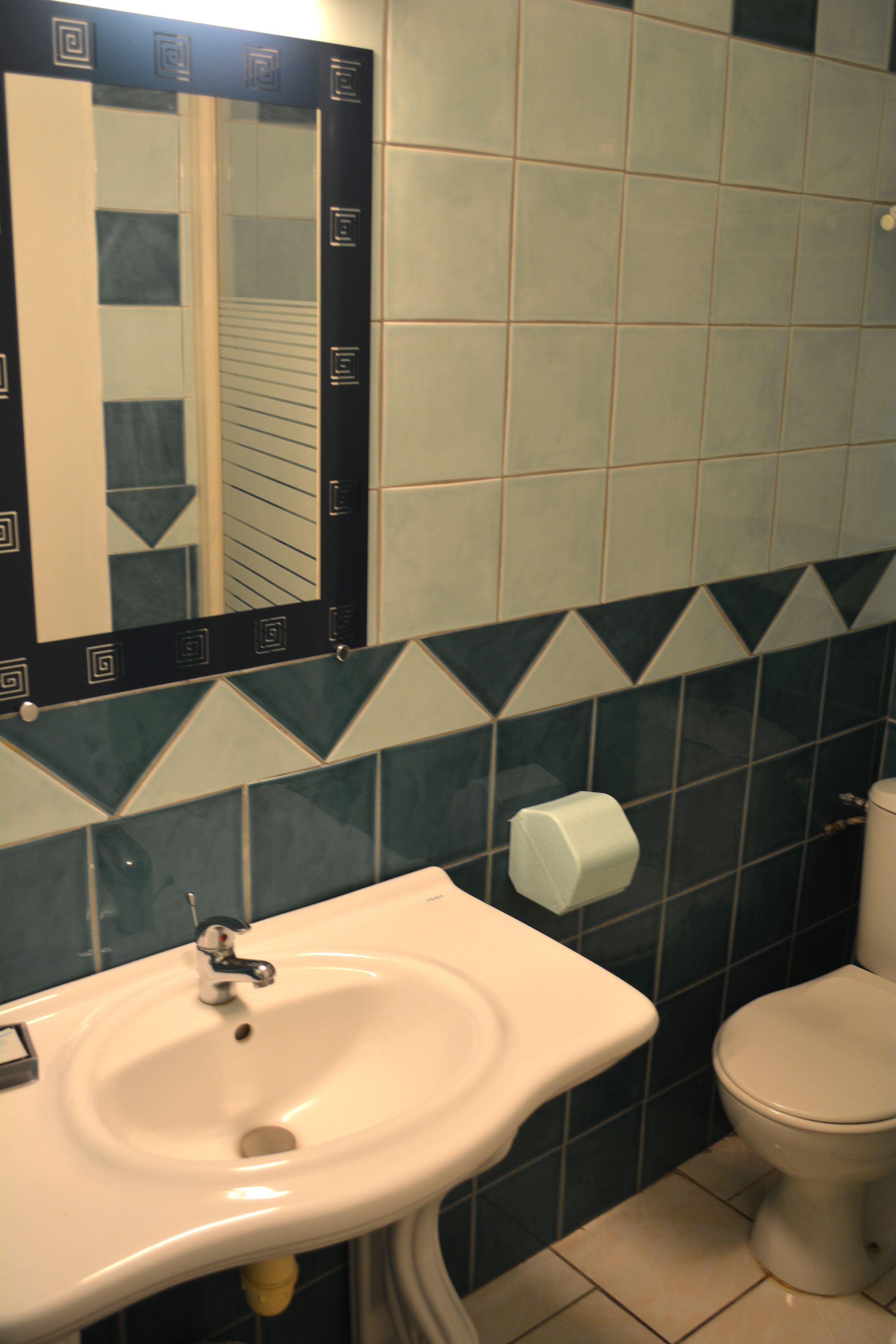 Standardzimmer, 1 Doppelbett | Badezimmer | Dusche, kostenlose Toilettenartikel, Handtücher, Seife