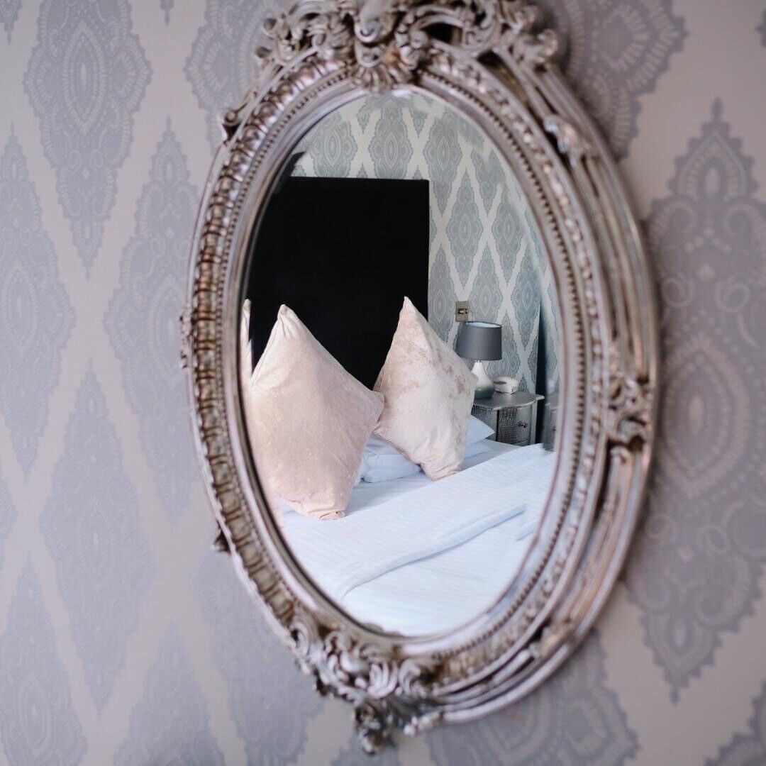 deluxe double room, 1 double bed, non smoking, sea view | in-room safe, iron/ironing board, free wifi, bed sheets