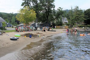 Praia particular nas proximidades, areia branca, prática de pesca 