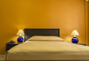 Standard Double or Twin Room, 1 Bedroom | Premium bedding, in-room safe, blackout curtains, iron/ironing board - Hotel Miraflores Excellent City (Villahermosa)