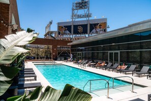 Gym - Hotel Z (San Diego)