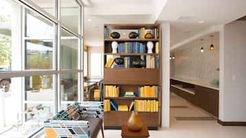 Coin salon dans le hall