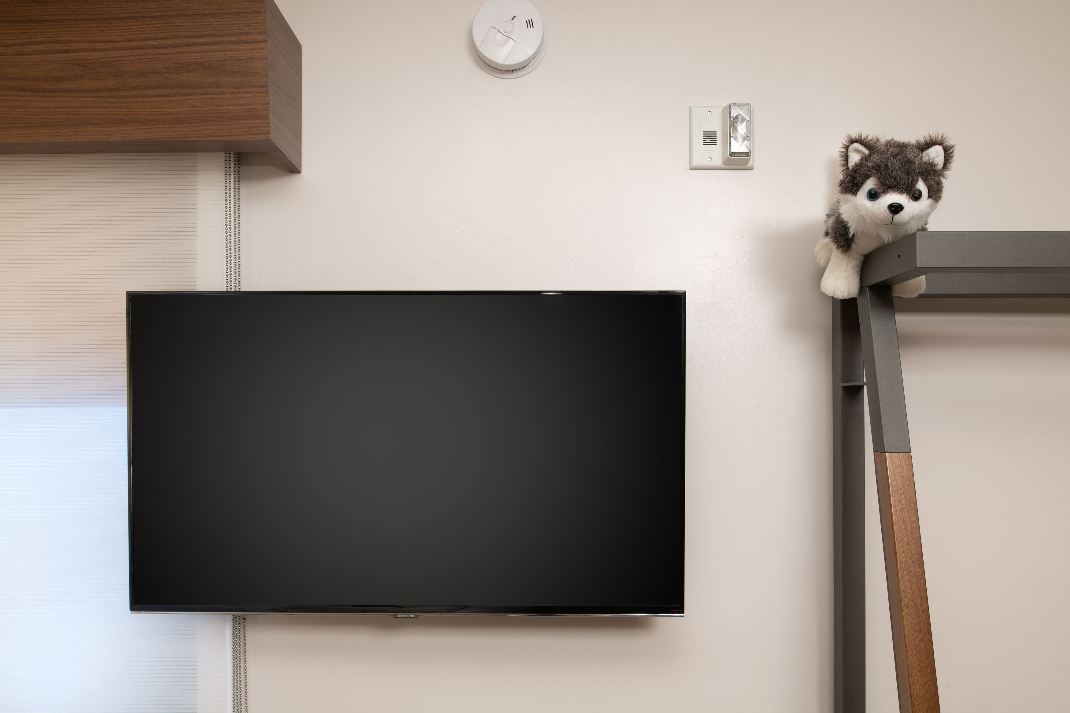 أغطية فراش متميزة وأسرّة بطبقة علوية مريحة ومكتب