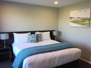 Premium bedding, in-room safe, desk, iron/ironing board