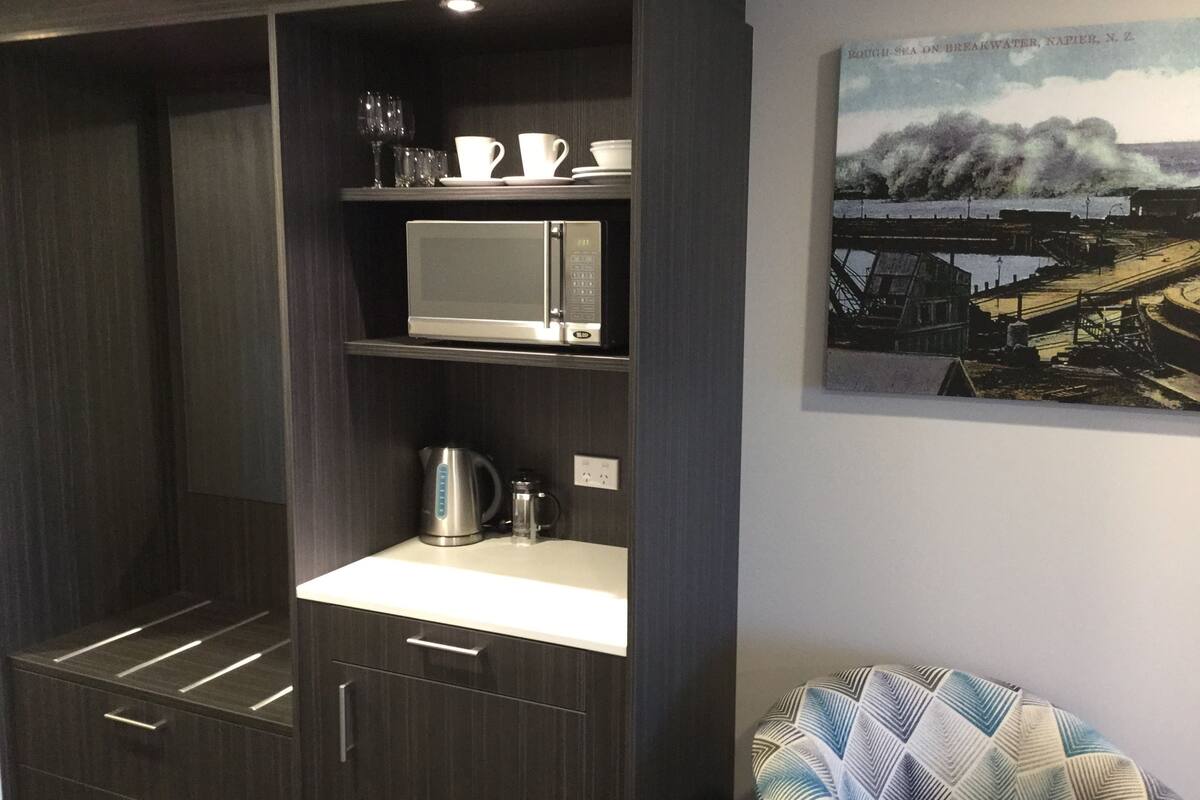 fridge, microwave, coffee/tea maker, electric kettle