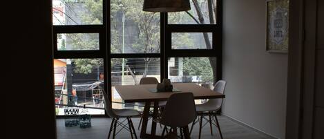 Superior Suite, 1 King Bed with Sofa bed, Kitchen | In-room dining