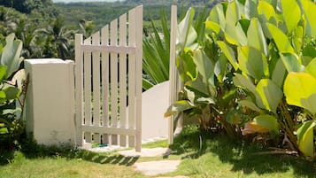 Suite Deluks, pemandangan bukit | Teras/patio