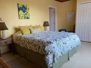 Mökki, 2 makuuhuonetta, puutarha-alue | Yksilöllisesti sisustettu, yksilöllisesti kalustettu