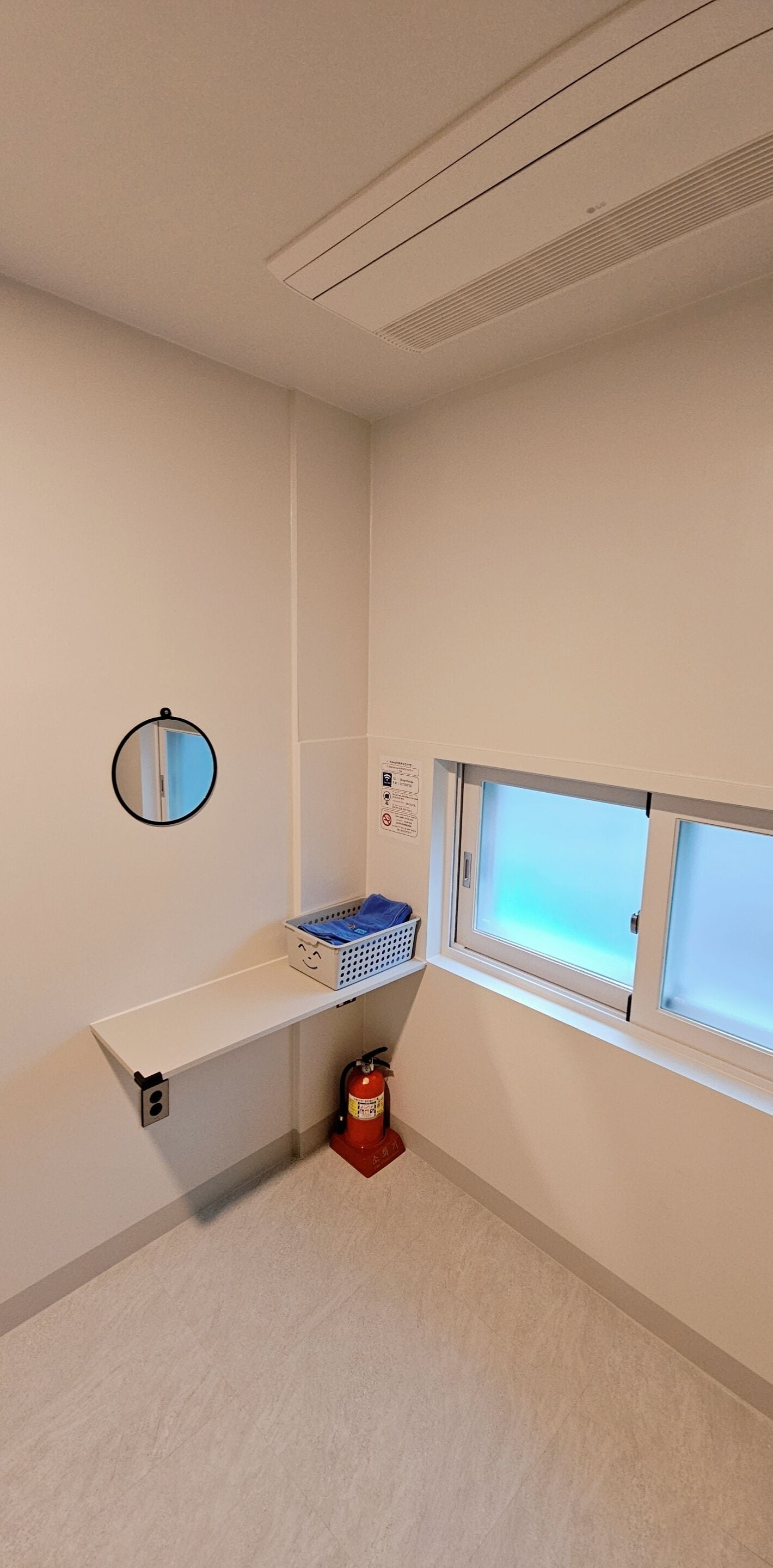 Comfort-herbergi fyrir fjóra - 1 svefnherbergi - einkabaðherbergi | Sérhannaðar innréttingar, sérvalin húsgögn, myrkratjöld/-gardínur