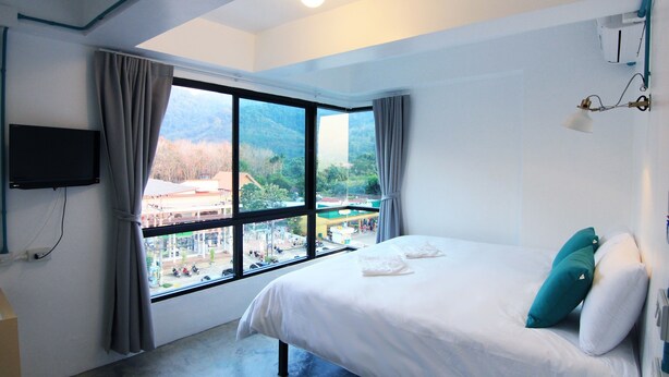 Zleep Better room  | เครื่องนอนป้องกันสารก่อภูมิแพ้, โต๊ะทำงาน, Wi-Fi ฟรี, ผ้าปูที่นอน