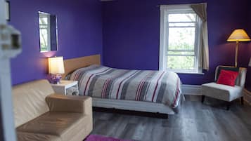 Chambre Double, salle de bains commune | Wi-Fi gratuit, draps fournis