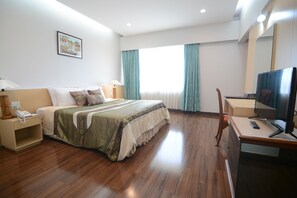 Literie de qualité supérieure, minibar, bureau, rideaux occultants