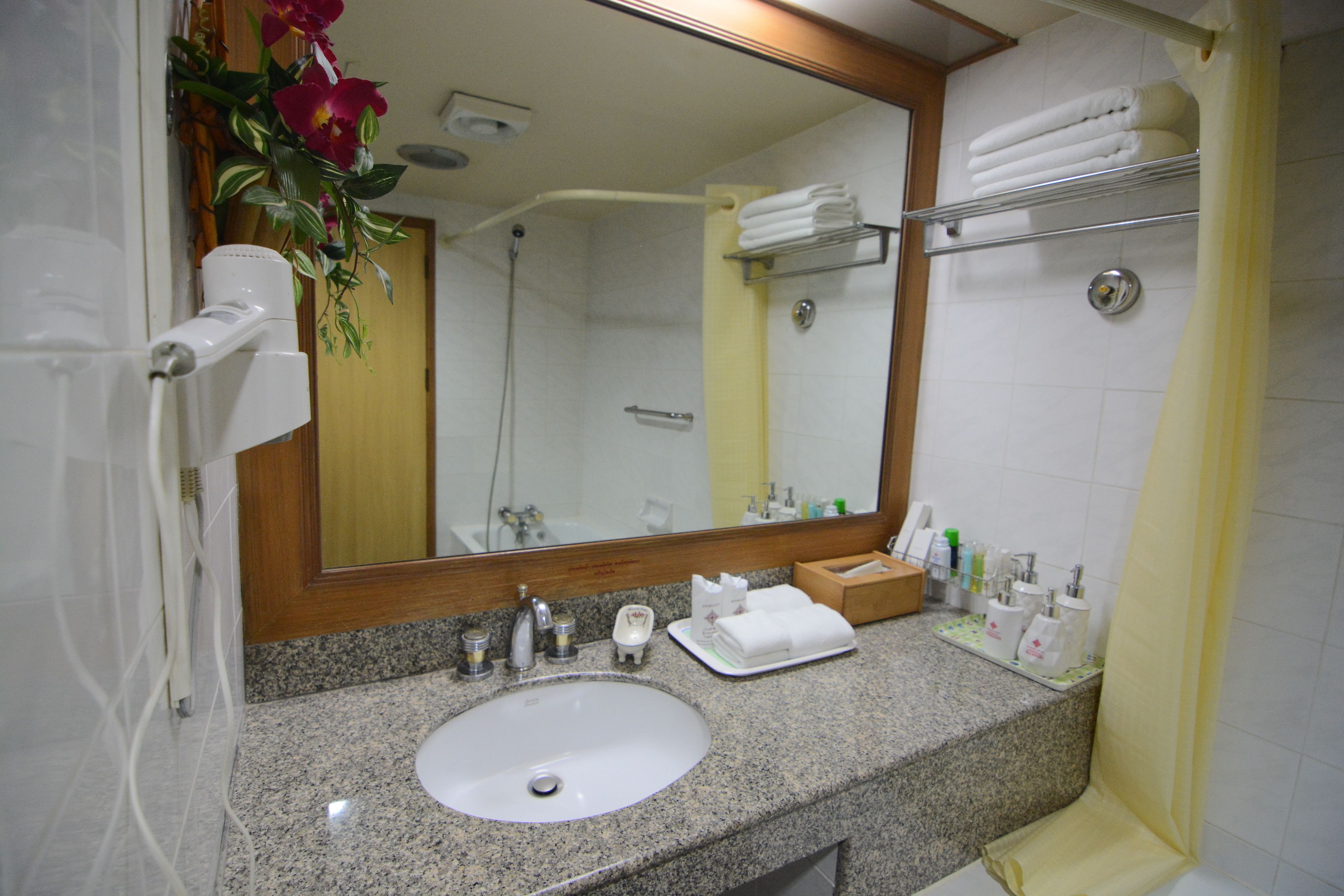 Foto - Charoen Hotel