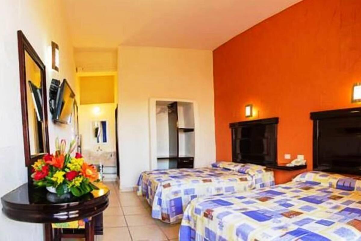 Deluxe Room (Doble) | In-room safe, desk, free WiFi