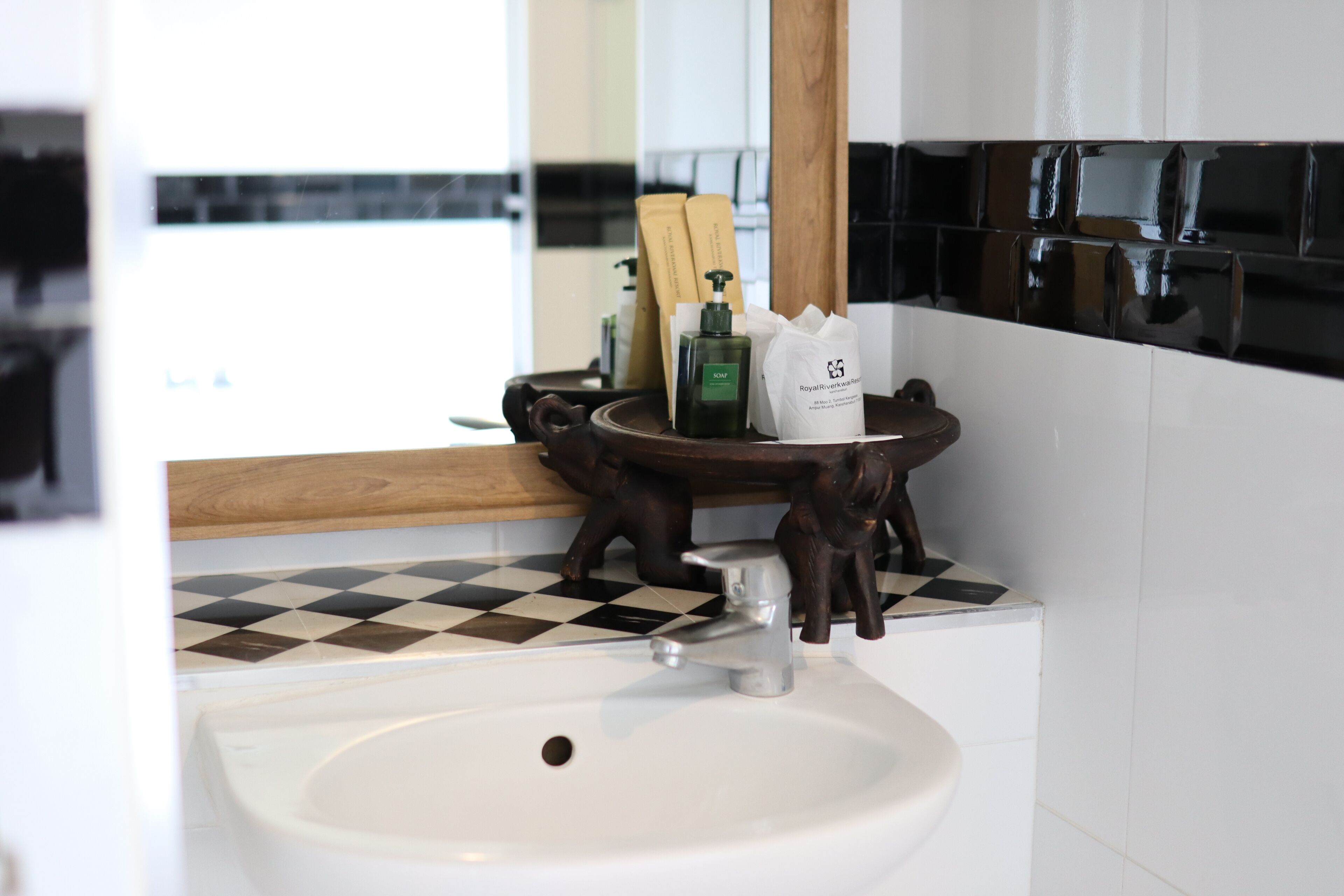 junior double room, 1 king bed, balcony, corner | bathroom | free toiletries, hair dryer, slippers, towels