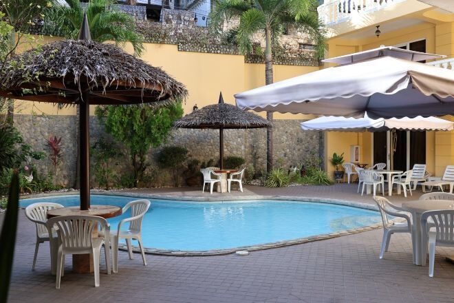 Premium bedding, Tempur-Pedic beds, minibar, in-room safe