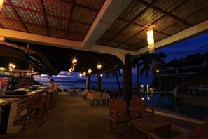 Breakfast, lunch and dinner served  - Mermaid Resort and Dive Center (Puerto Galera)