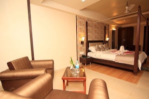 Peralatan tempat tidur premium, meja, kalis bunyi