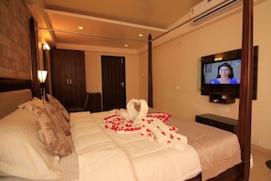 Peralatan tempat tidur premium, meja, kalis bunyi
