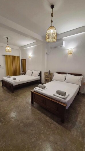 1 habitación, ropa de cama de alta calidad y escritorio 